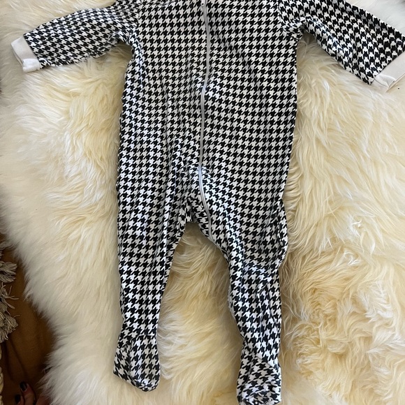 Organic Cotton Two pairs of footie Pajamas - Picture 2 of 6